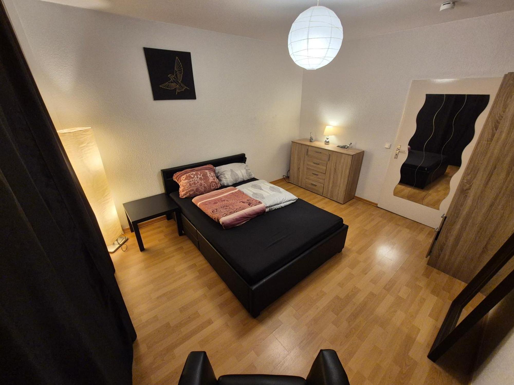 Schoene 3 Schlafzimmer Wohnung Mit 4 Dopplbetten Berlin Dış mekan fotoğraf