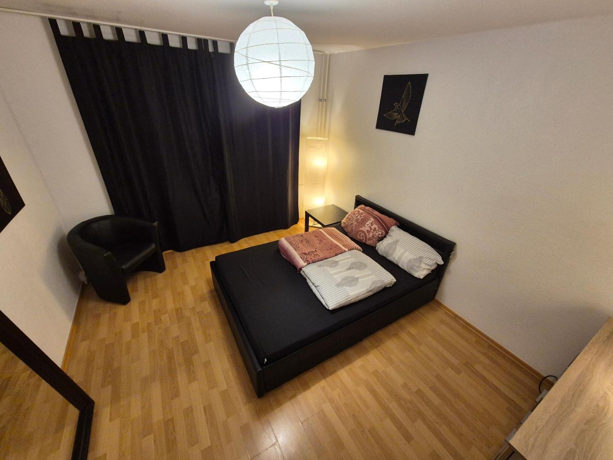 Schoene 3 Schlafzimmer Wohnung Mit 4 Dopplbetten Berlin Dış mekan fotoğraf